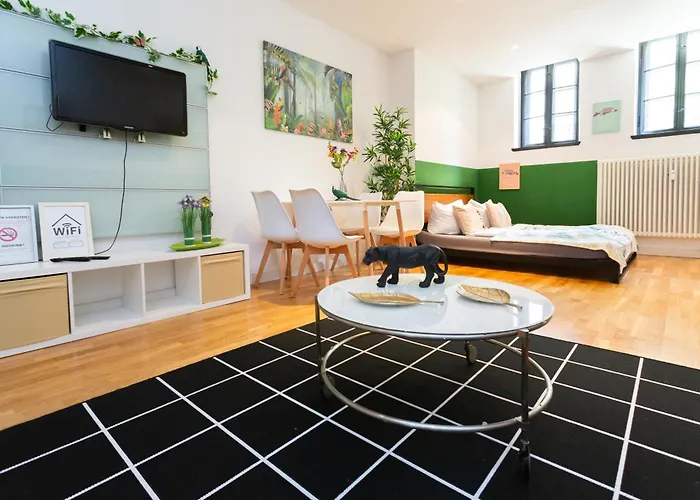 Fullhouse - Leipzig - N6 Jungle - Smarttv - Nespresso