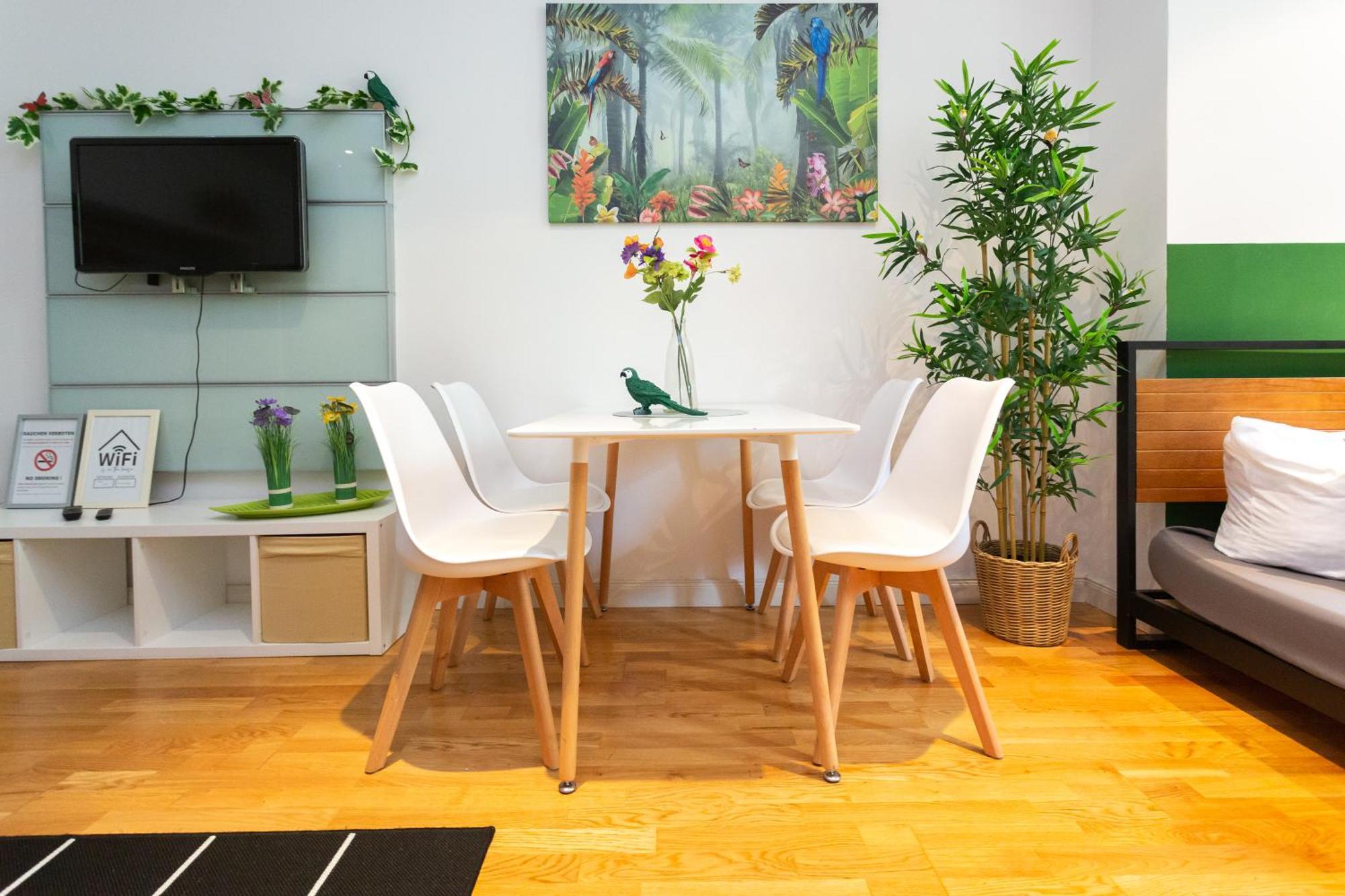 Fullhouse - - N6 Jungle - Smarttv - Nespresso * Leipzig